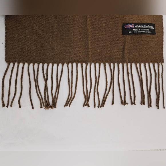 Made in Scotland Cashmere Fringe Scarf in Brown - Picture 9 of 10